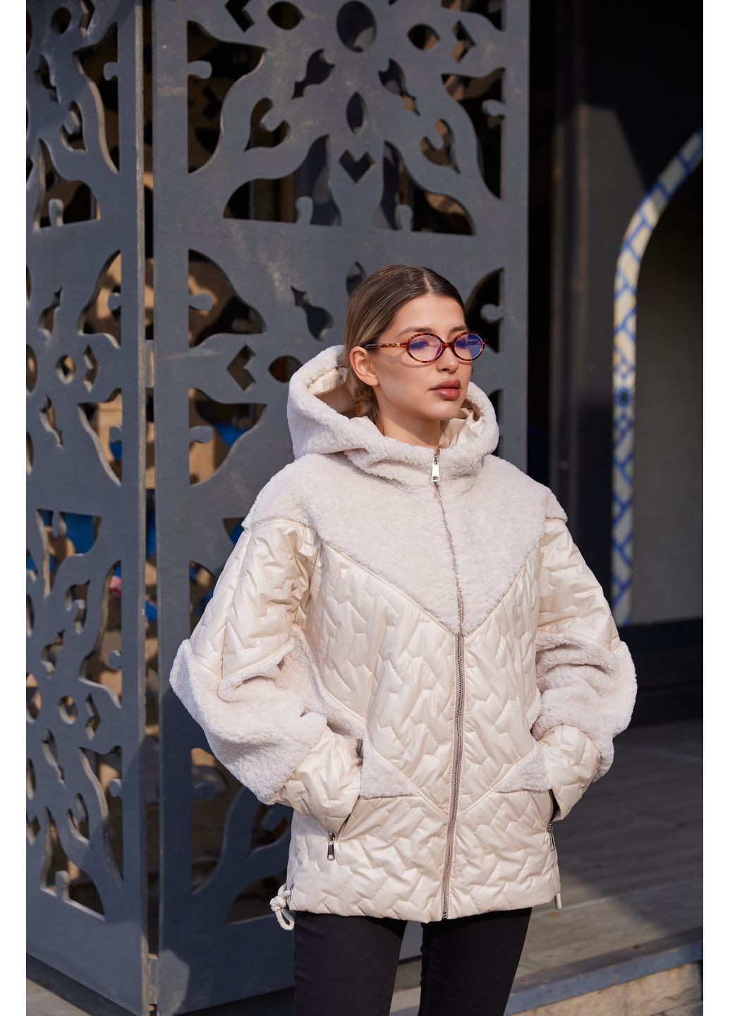 Молочна демісезонна куртка MN