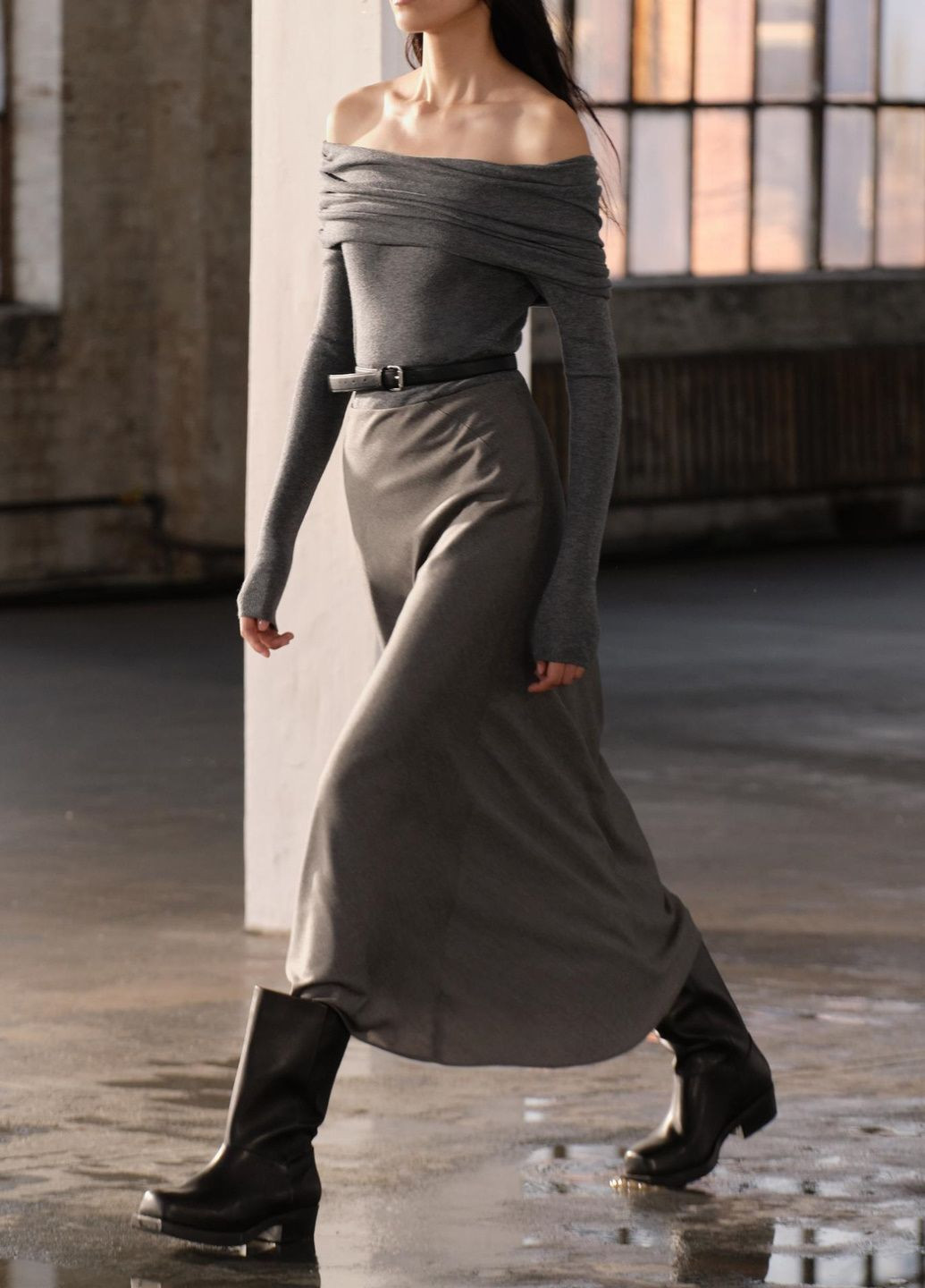 Серо-коричневая офисная однотонная юбка Zara