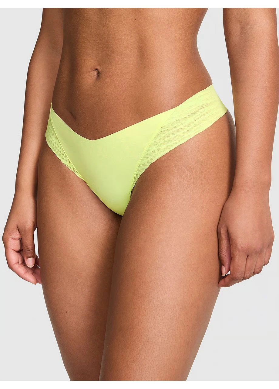 Трусики-стринги женские бесшовные PINK No-Show Thong Panty салатовые Victoria's Secret (401236208)