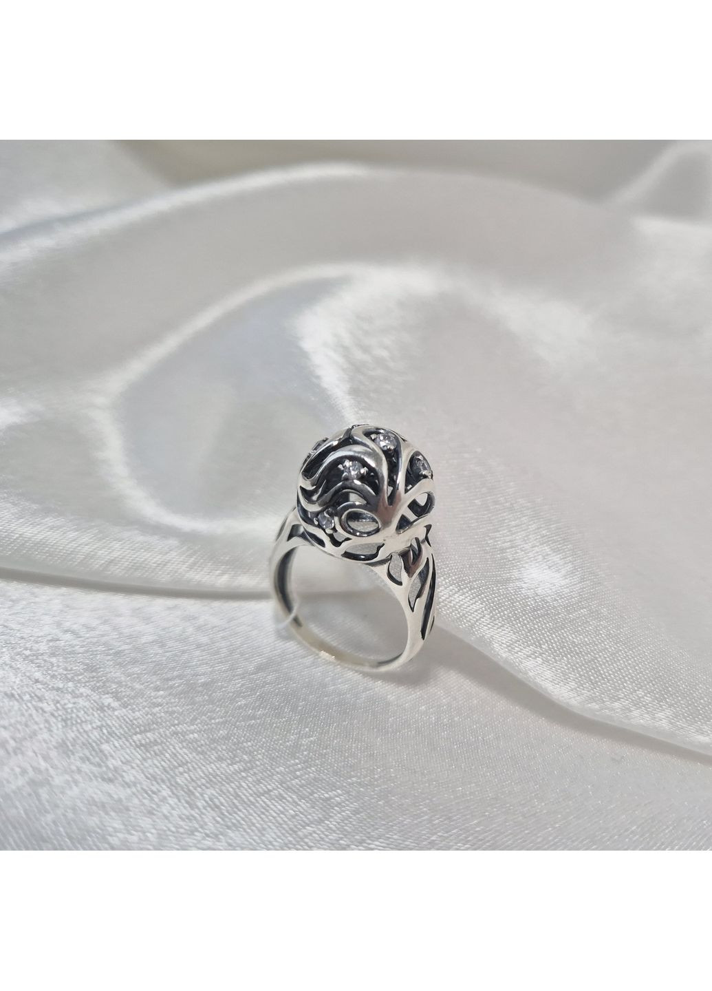 Срібна каблучка Кулька з Білими каменями розмір срібло 925 проби Чорнене 1771к 4.84г Nobrand (369974948)