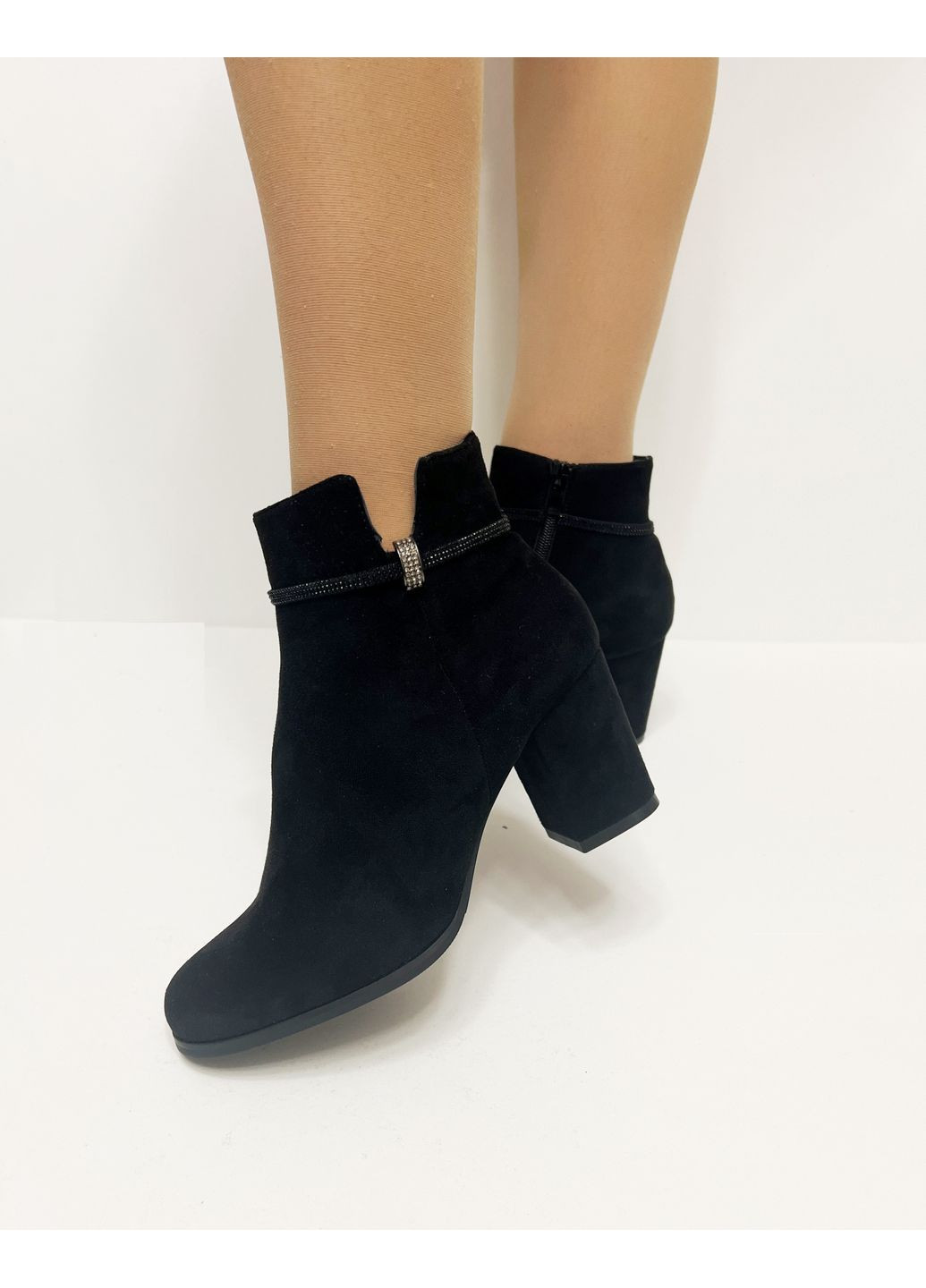 Осенние ботинки женские замшевые деми на каблуке Gallop Lin со стразами из искусственной замши