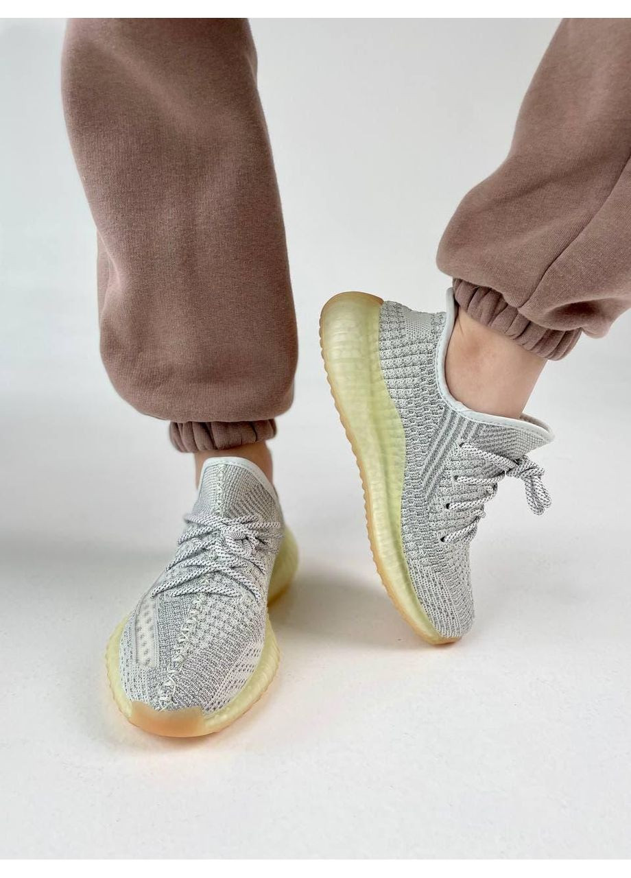 Сірі Осінні кросівки чоловічі adidas yeezy boost 350 v2 yeshaya full reflective адідас ізі буст No Brand