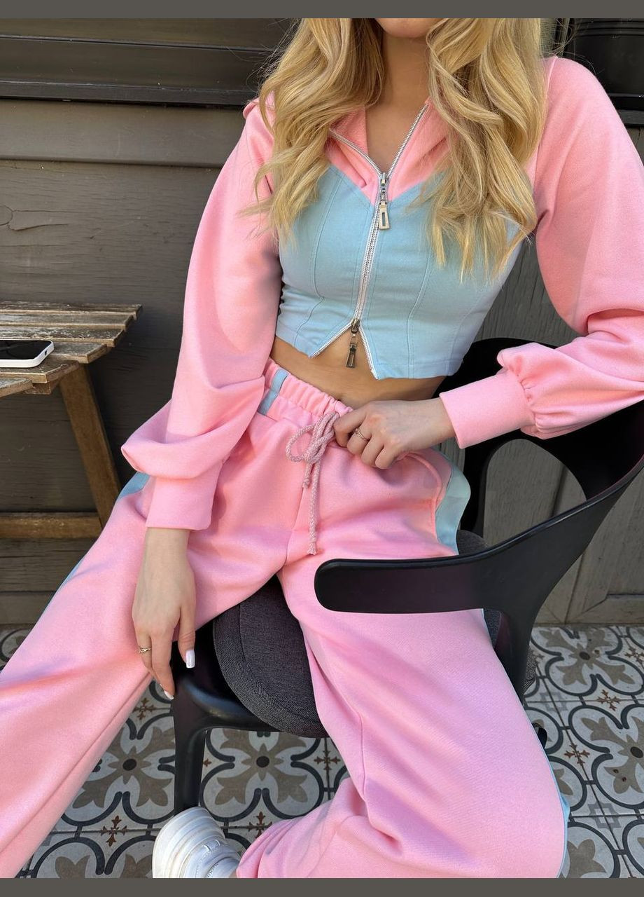Женский стильный трендовый качественный розовый костюм комплект укороченная кофта с брюками джогерами No Brand костюм (291418277)