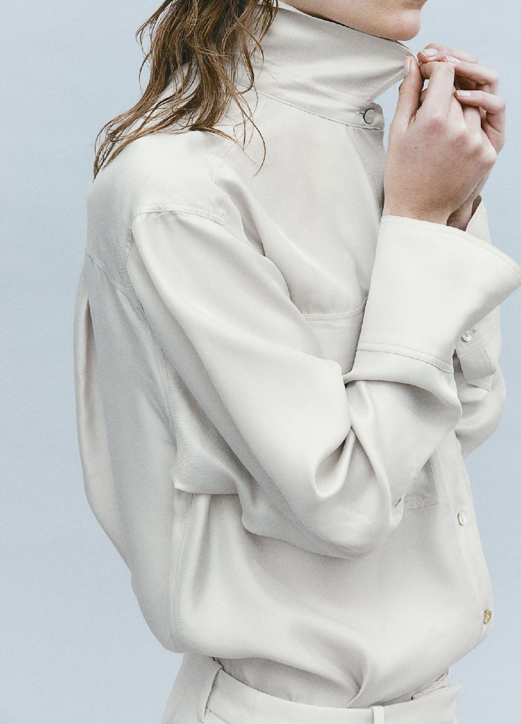 Сіро-бежева демісезонна блузка H&M