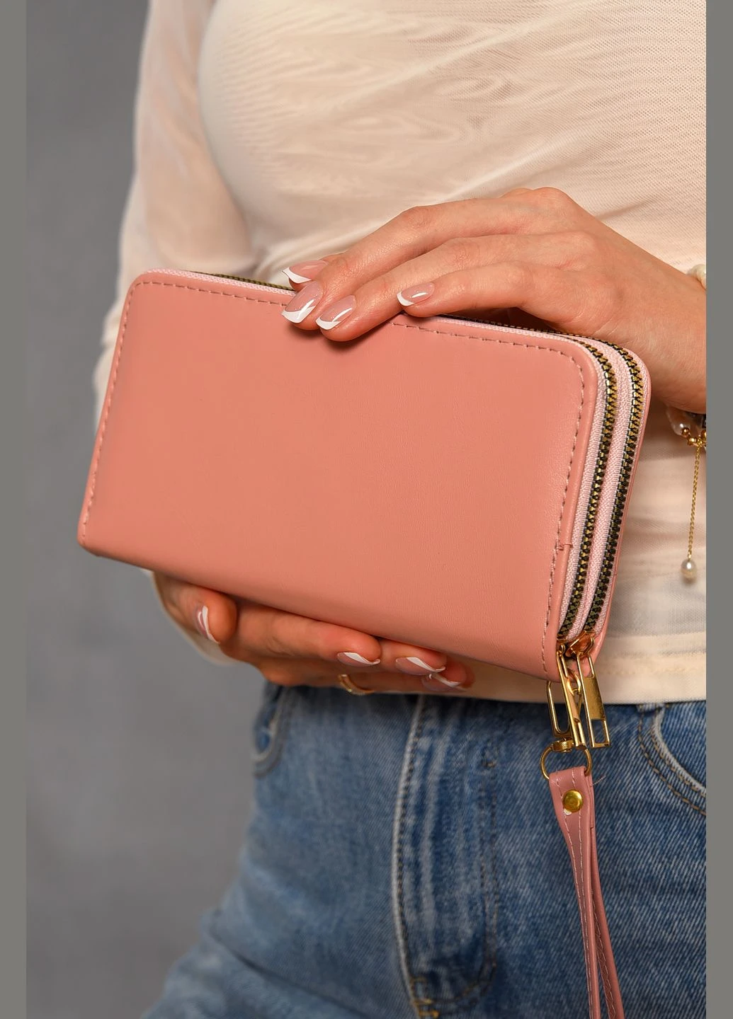Гаманець жіночий з екошкіри рожевого кольору Let's Shop (312374663)