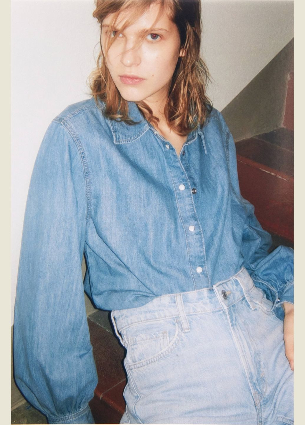 Голубая джинсовая блузка H&M