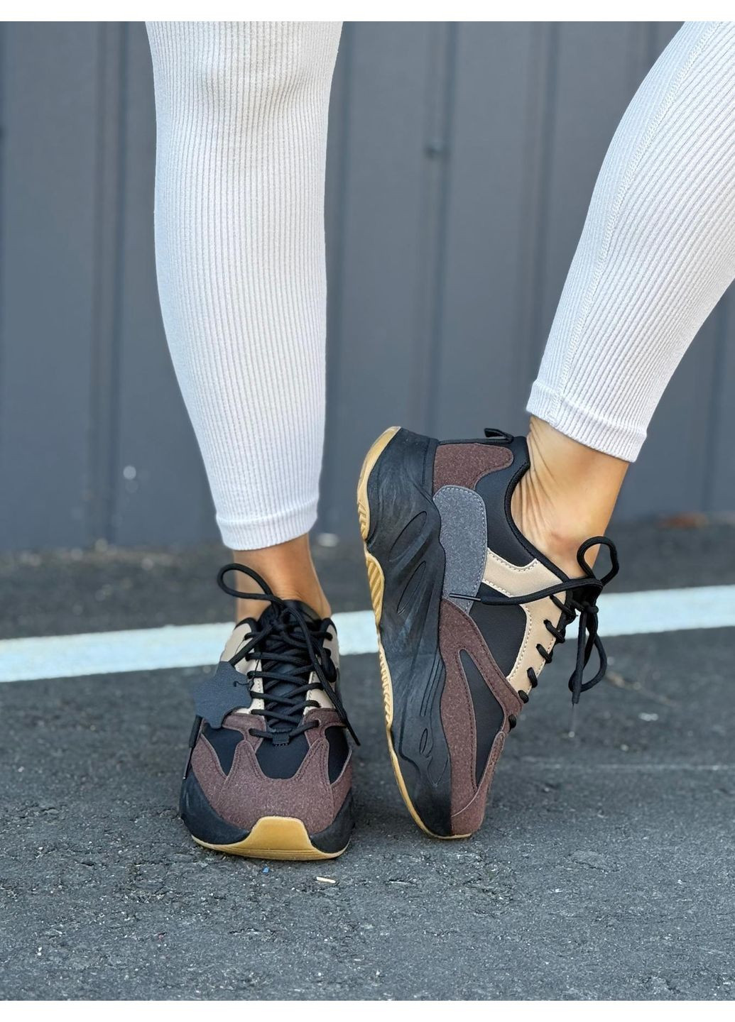 Цветные кроссовки женские на высокой подошве цвет шоколад на осень и весну No Brand