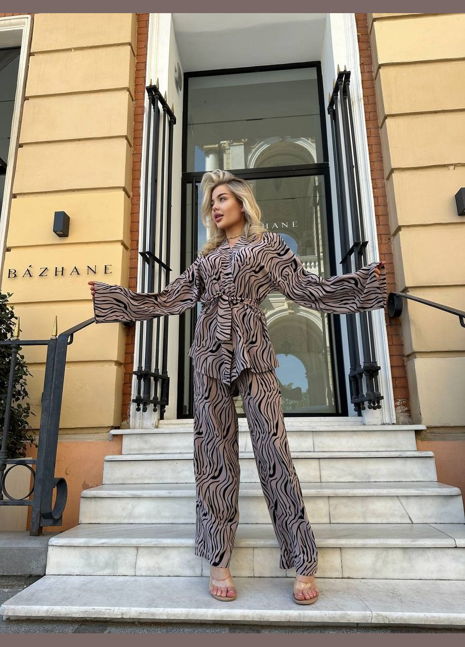 Женский костюм с интересным принтом Adelante (333300489)