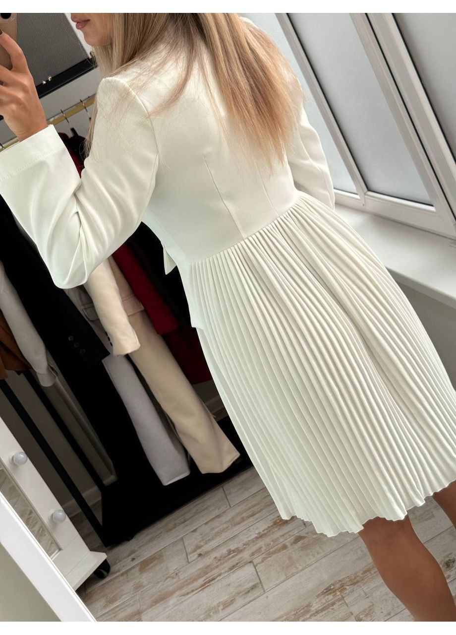 Молочна повсякденний сукня жіноча Гермес однотонна