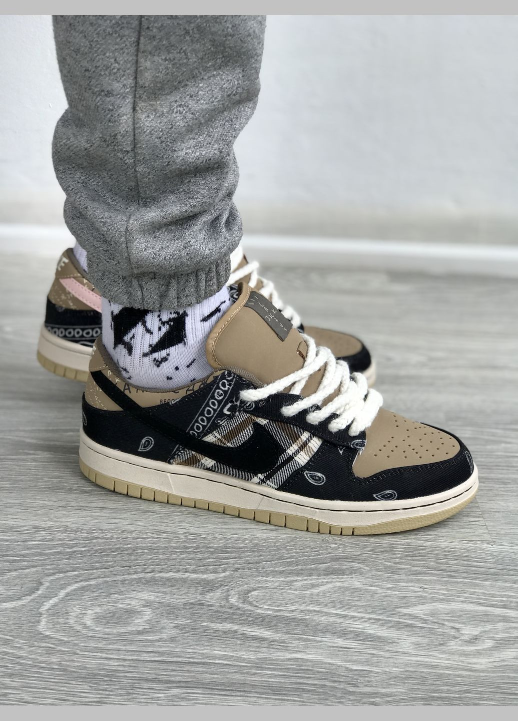 Кроссовки женские и мужские Nike SB Dunk Low x Travis Scott Cactus Jack | Найк сб Данк низкие черные No Brand чёрные демисезоны (307397766)