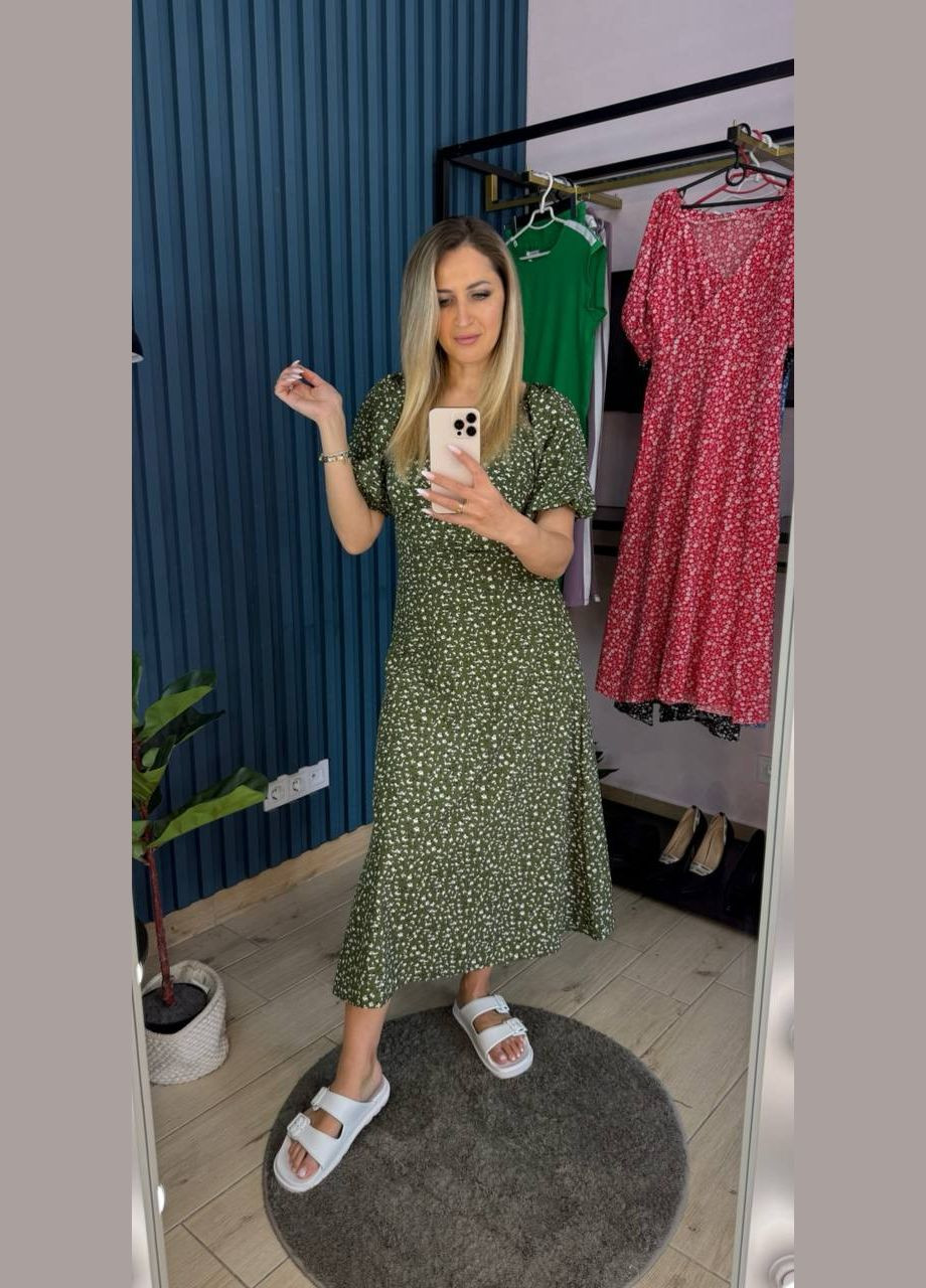 Оливковое (хаки) кэжуал повседневное платье меди в цветочный принт Adelante с цветочным принтом