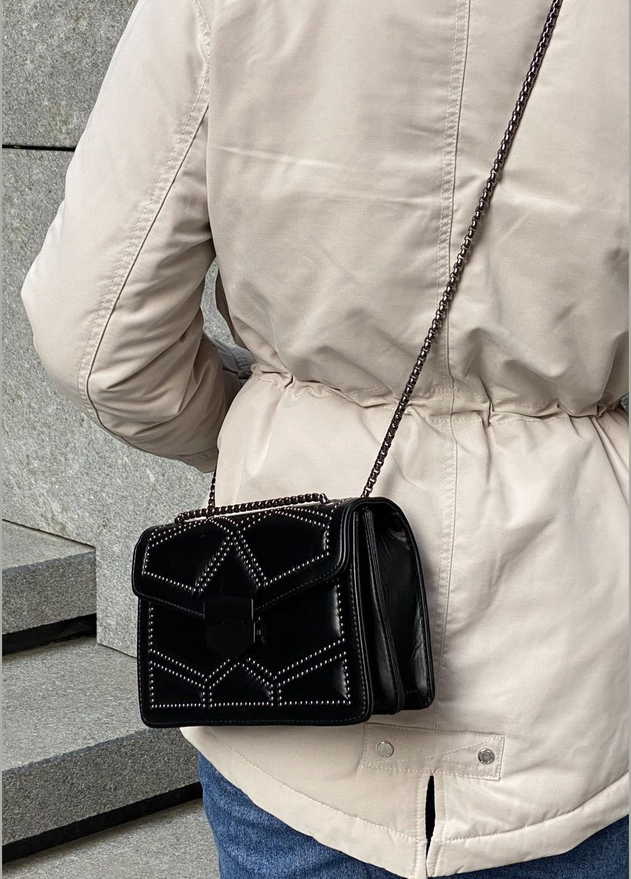Женская сумка кросс-боди на толстой цепочке с заклепками на три отдела черная No Brand (286335593)