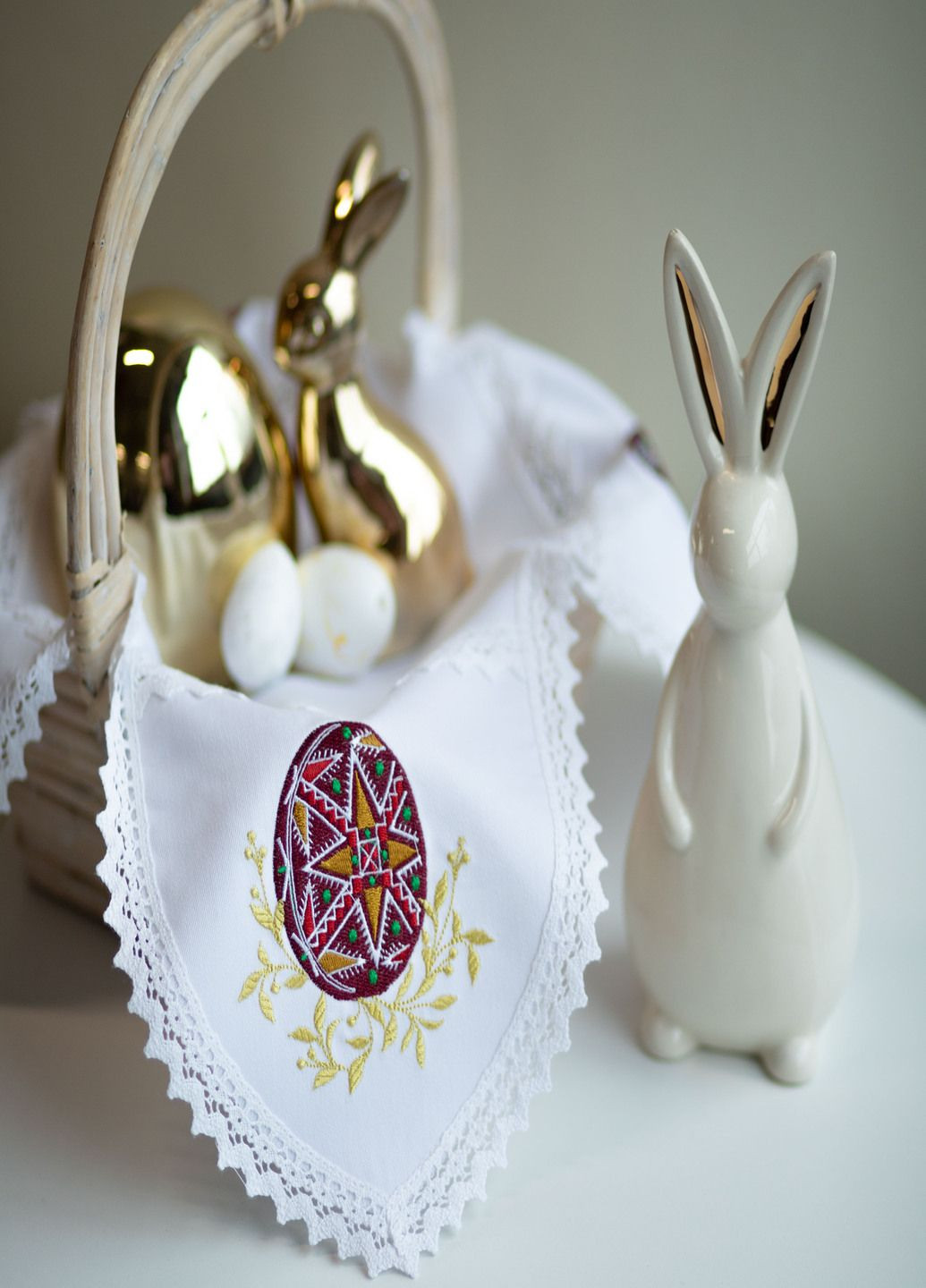 Пасхальна біла р.0,68*0,68 Едельвіка серветка (321996440)