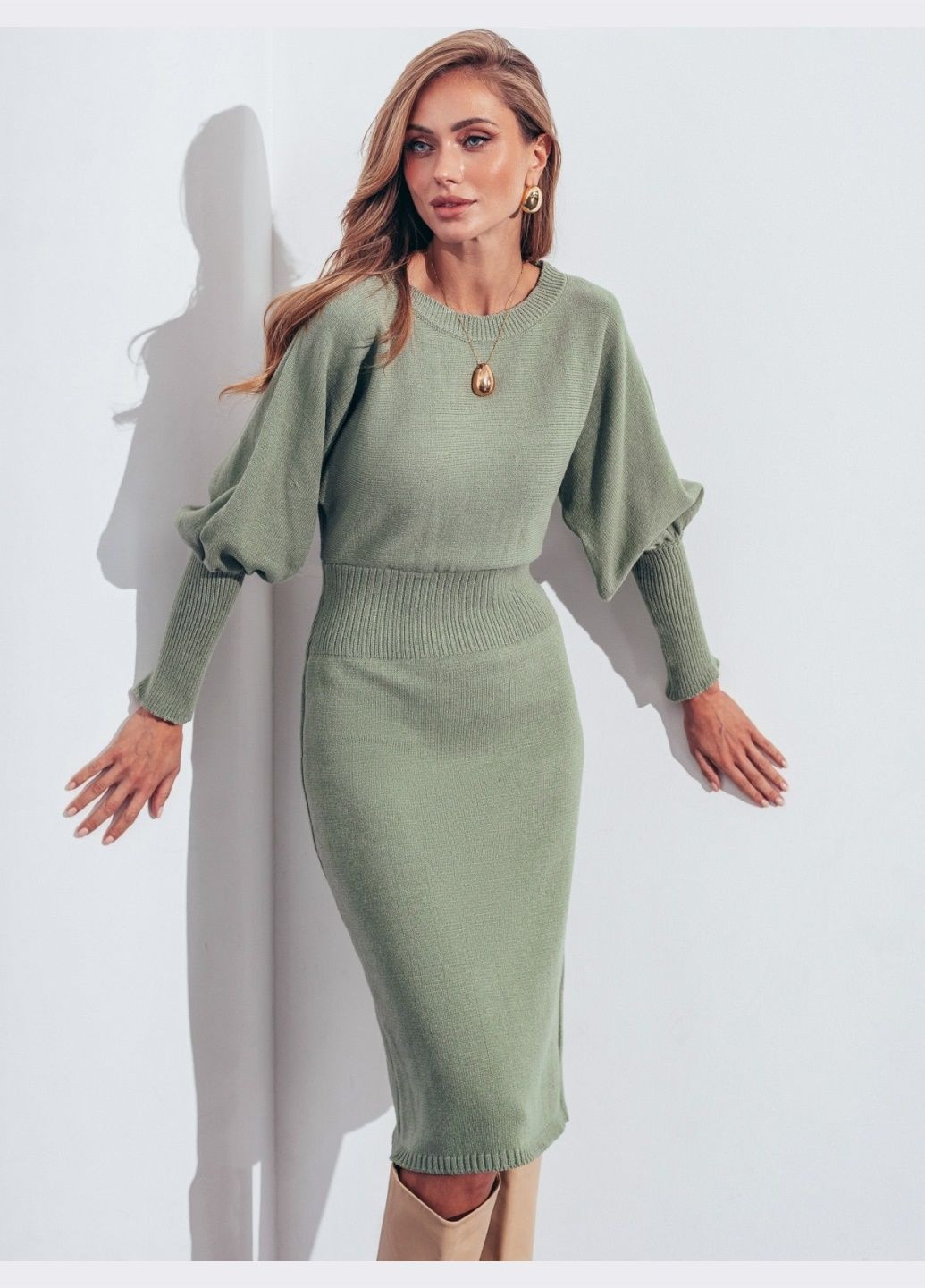 М'ятна кежуал в'язана сукня м'ятного кольору приталеного силуету Dressa однотонна