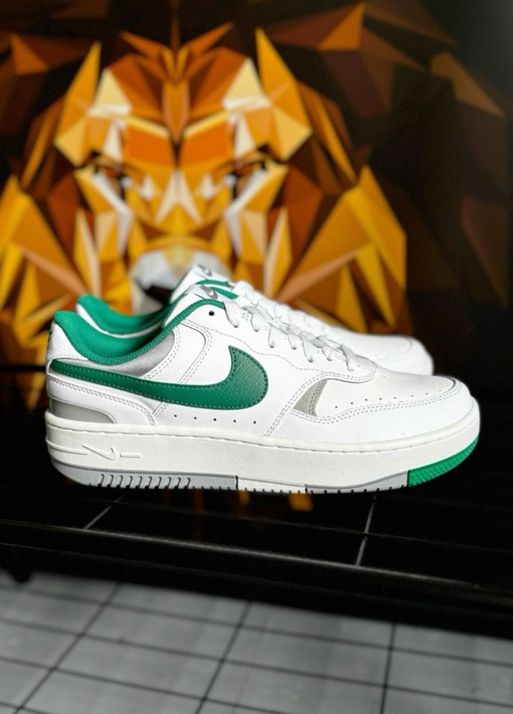 Белые всесезонные кроссовки Nike Gamma Force