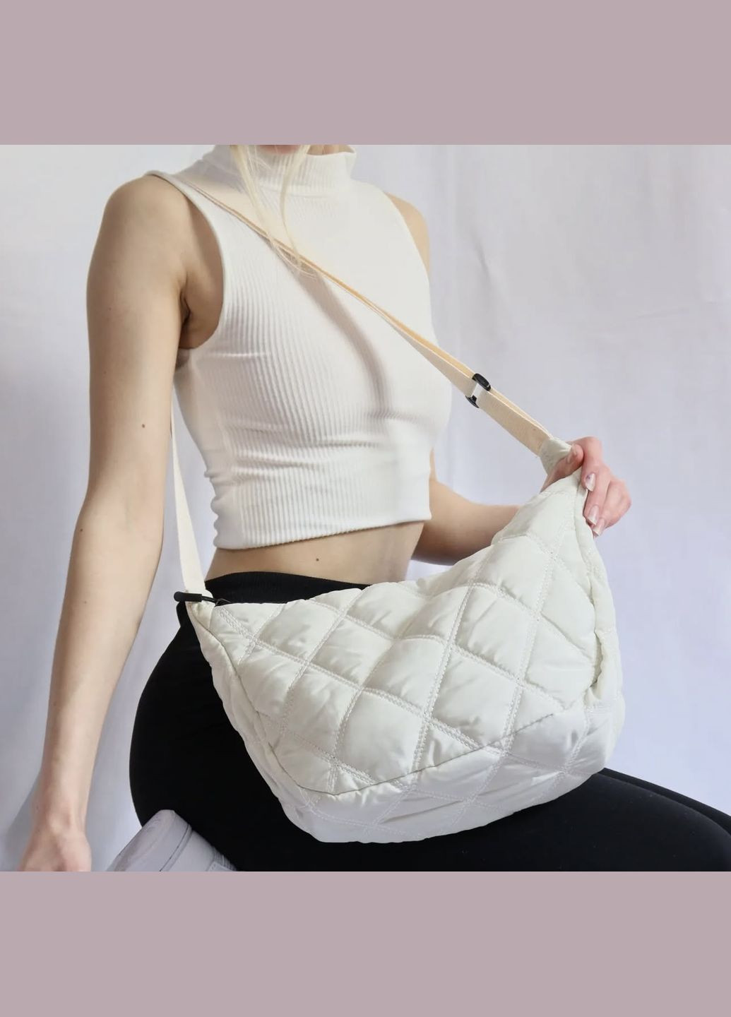 Молочна м'яка сумка через плече об’ємна велика крос-боді стьобаний стиль вмістовна торба на блискавці базова хобо fairy в ромб No Brand (325489391)