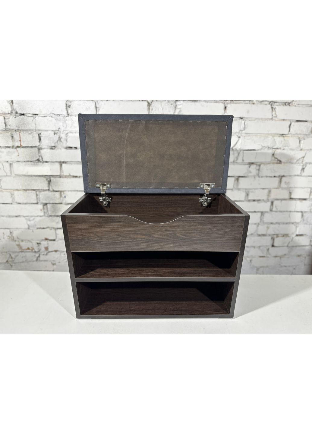 Банкетка для обуви в прихожую. Верхняя часть открывается. ДСП Венге. Ткань графит. Шириной 70см. No Brand (369559556)