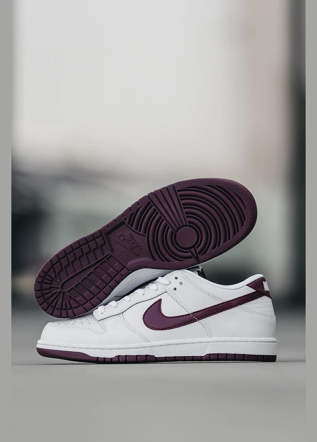 Білі Осінні кросівки чоловічі і жіночі nike sb dunk low white bordo | найк сб данк низькі білі бордові No Brand