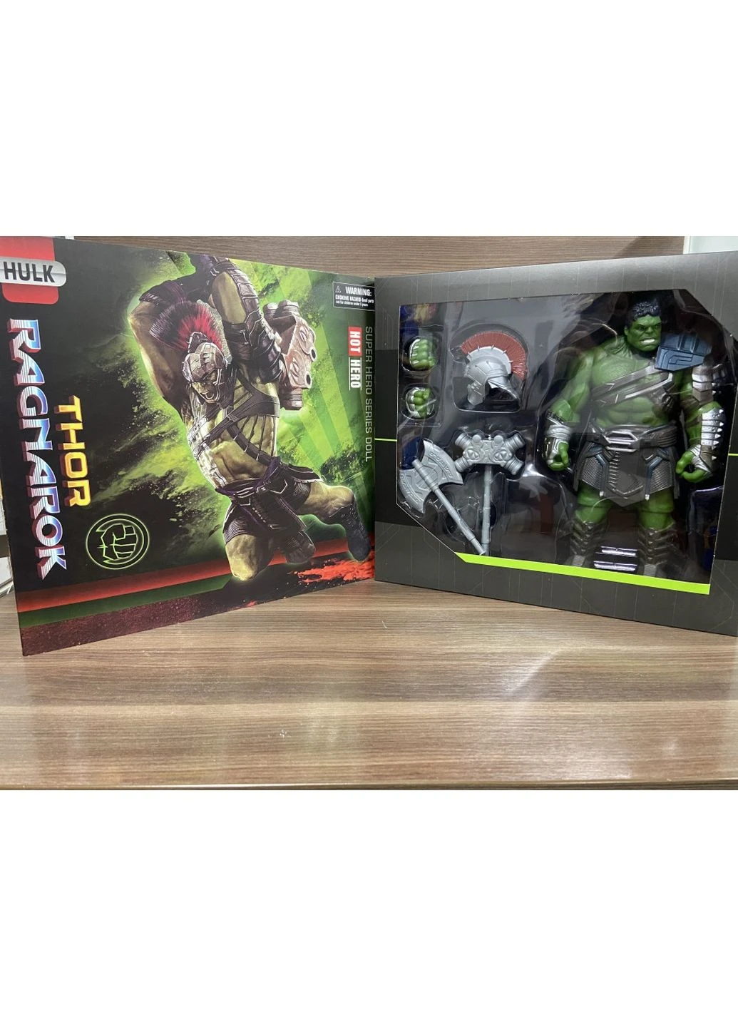 Игровая фигурка "Халк Гладиатор" с аксессуарами 25х11х38 см Metr+ (289464680)