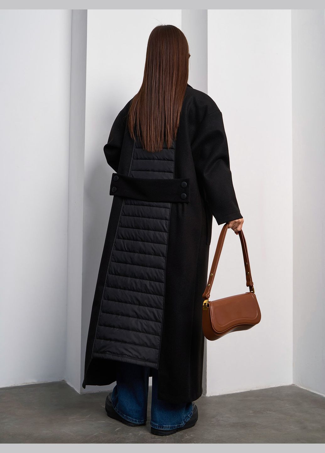 Черное демисезонное Пальто ISSA PLUS