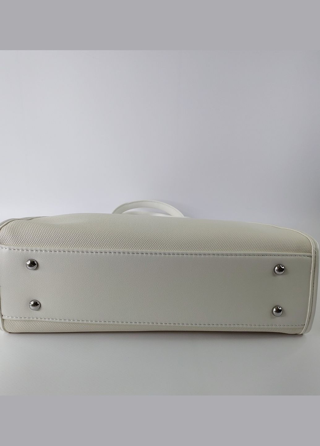 Сумка женская с двумя короткими ручками и ремешком белая Karlos Marconi (339079327)