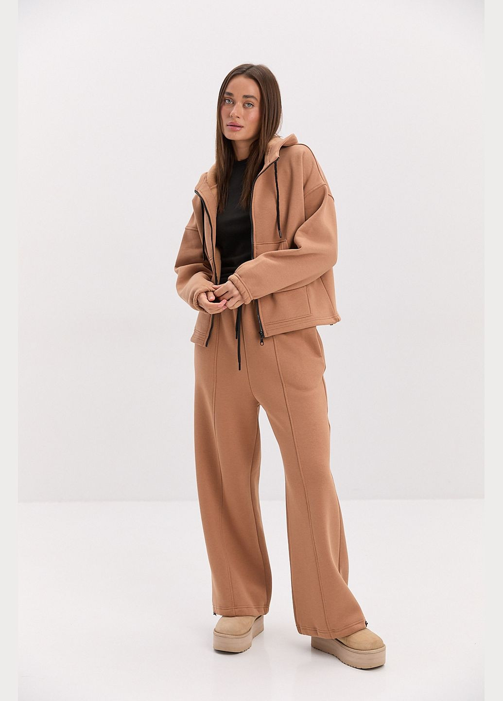 Жіночі спортивні штани бежеві з куліскою внизу Arjen (314901733)