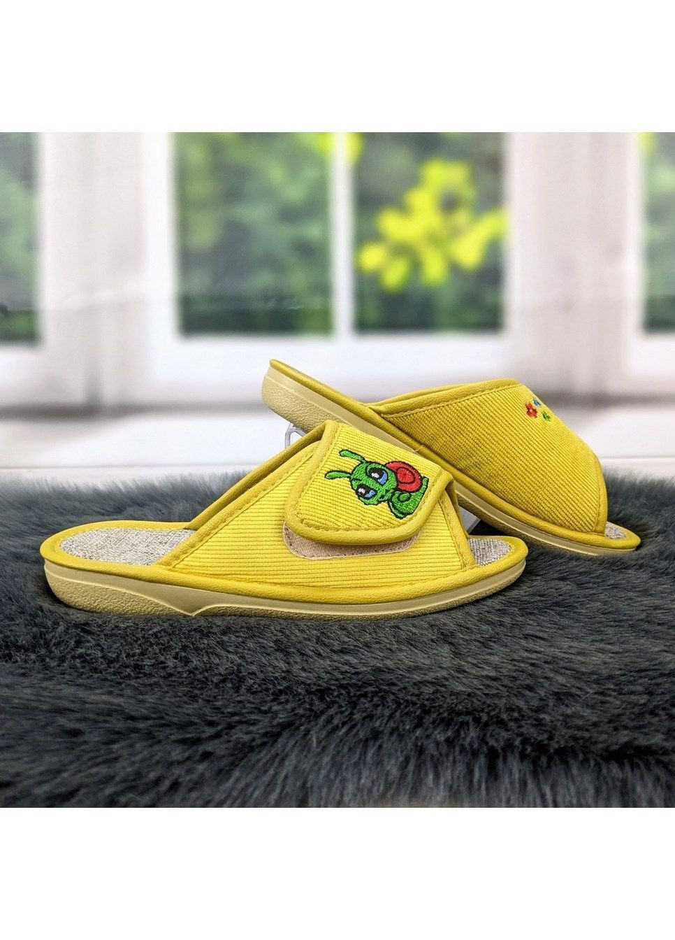 Желтые тапочки детские на липучке Белста
