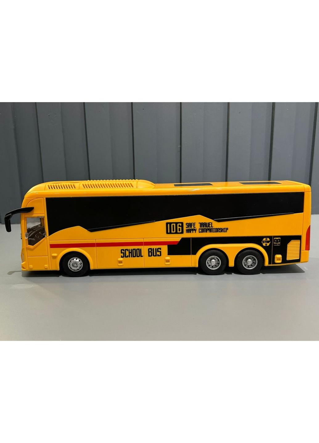 Автобус на радиоуправлении звук резиновые колеса 30 см 1:24 ( 197-3-4) No Brand (369154137)