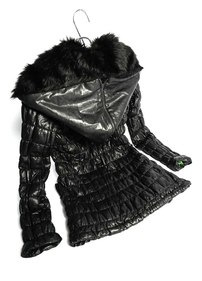 Чорна демісезонна жіноча демісезонна куртка з капюшоном чорний Forza Viva