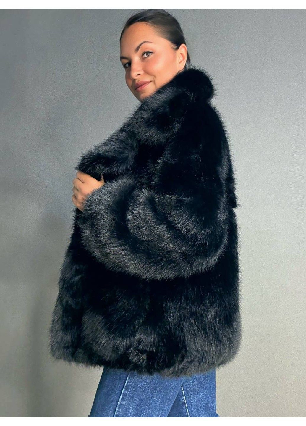 Шуба жіноча Fancy Matinee 5902 оверсайз з кишенями чорна No Brand (348903038)