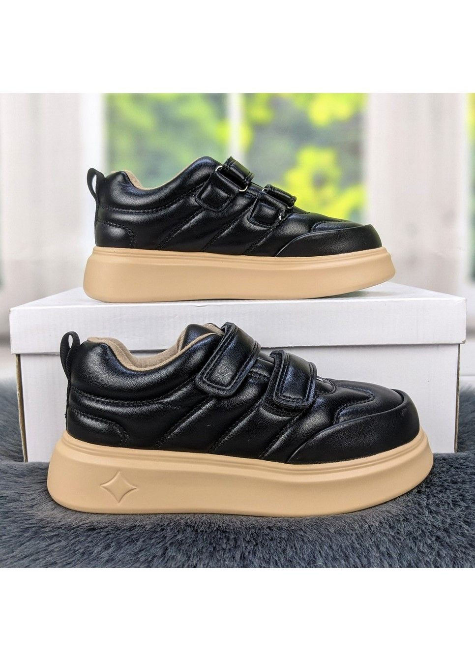 Чорні осінні кросівки дитячі для дівчинки на липучках Jong Golf