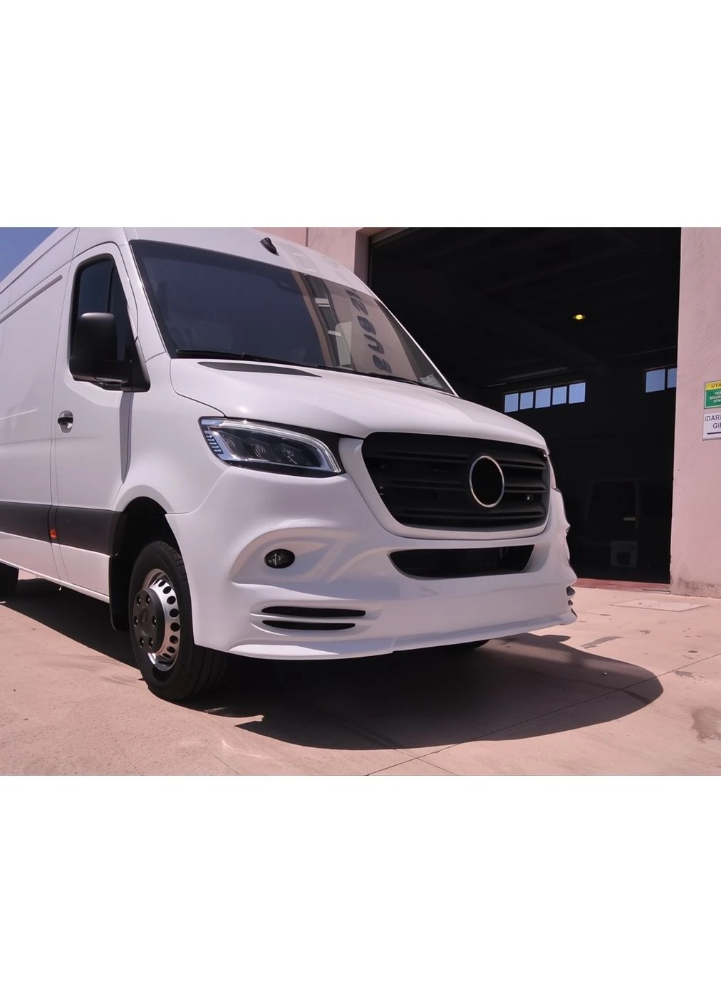 Накладка на передній бампер V3 (під фарбування) для Mercedes Sprinter W907/W910 2018- рр Meliset (392152748)