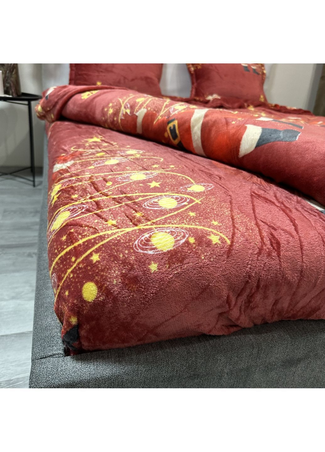 Роскошь и уют: Новогоднее постельное белье велюр евро размер красного цвета с рисунком. Простынь на резинке. No Brand (370278931)