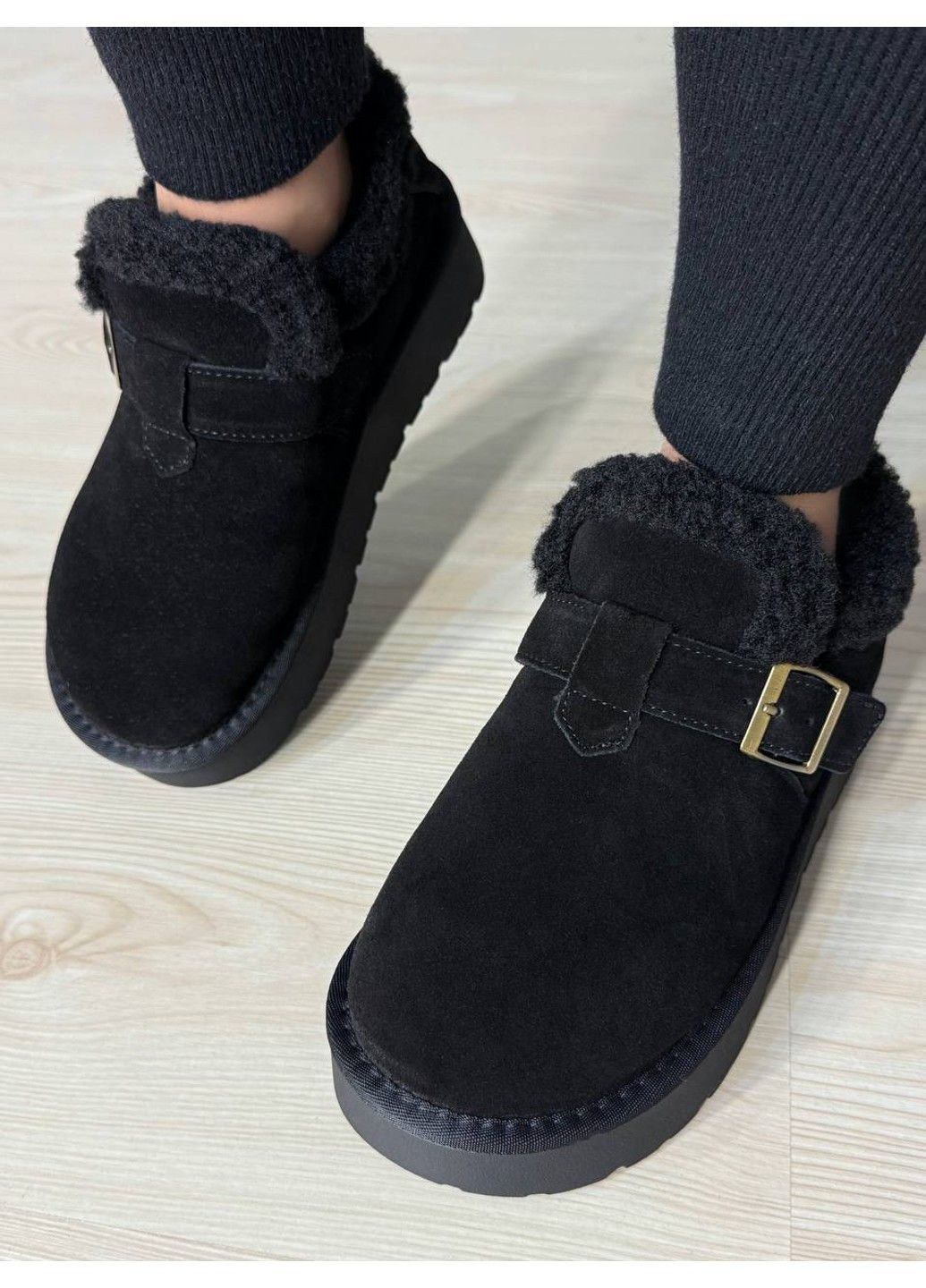 Черевики жіночі 003-1 уггі натуральна замша з пряжкою чорні Hengji (364794431)