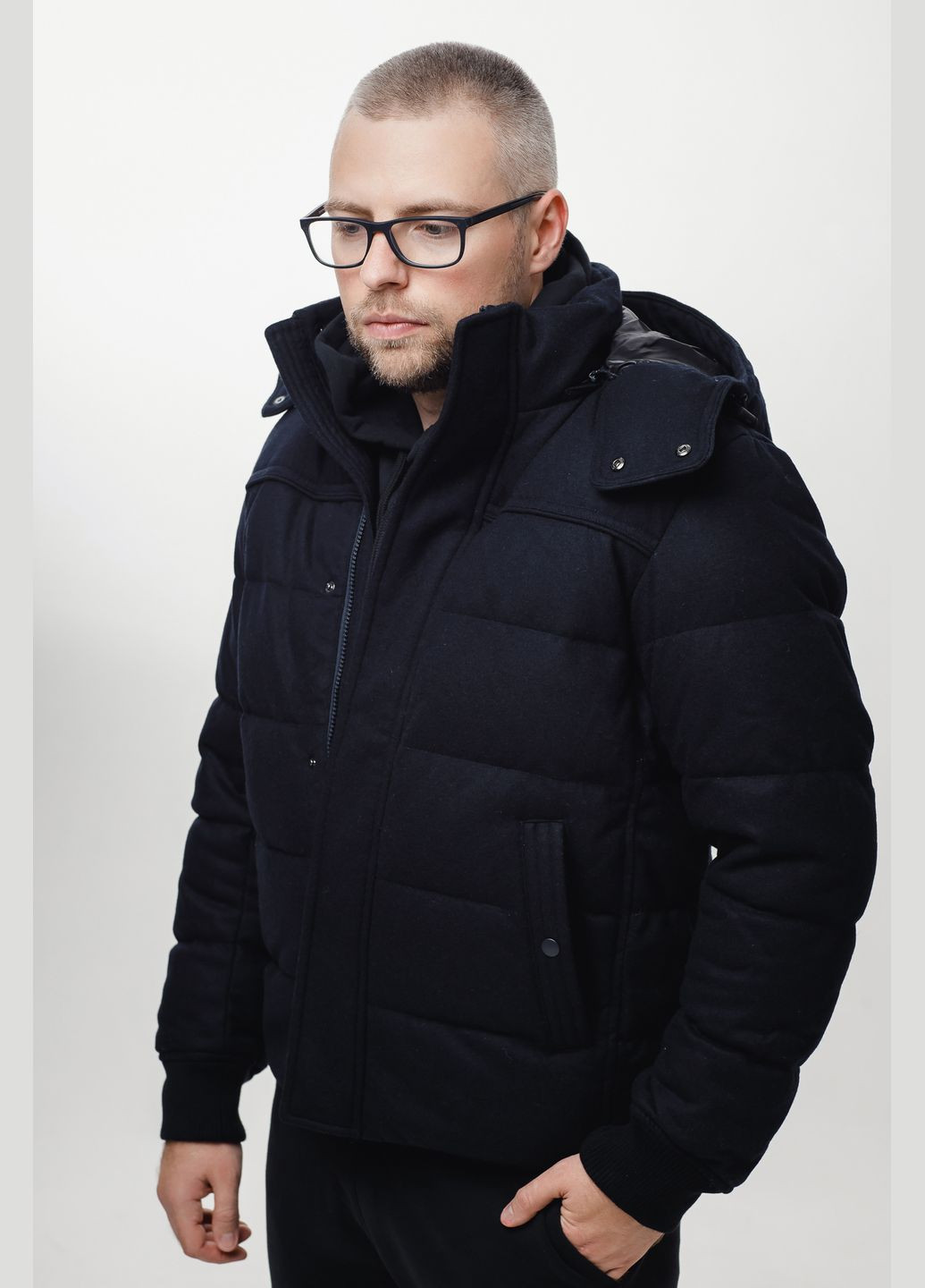 Черная демисезонная куртка зимняя - мужская куртка uq0286m Uniqlo