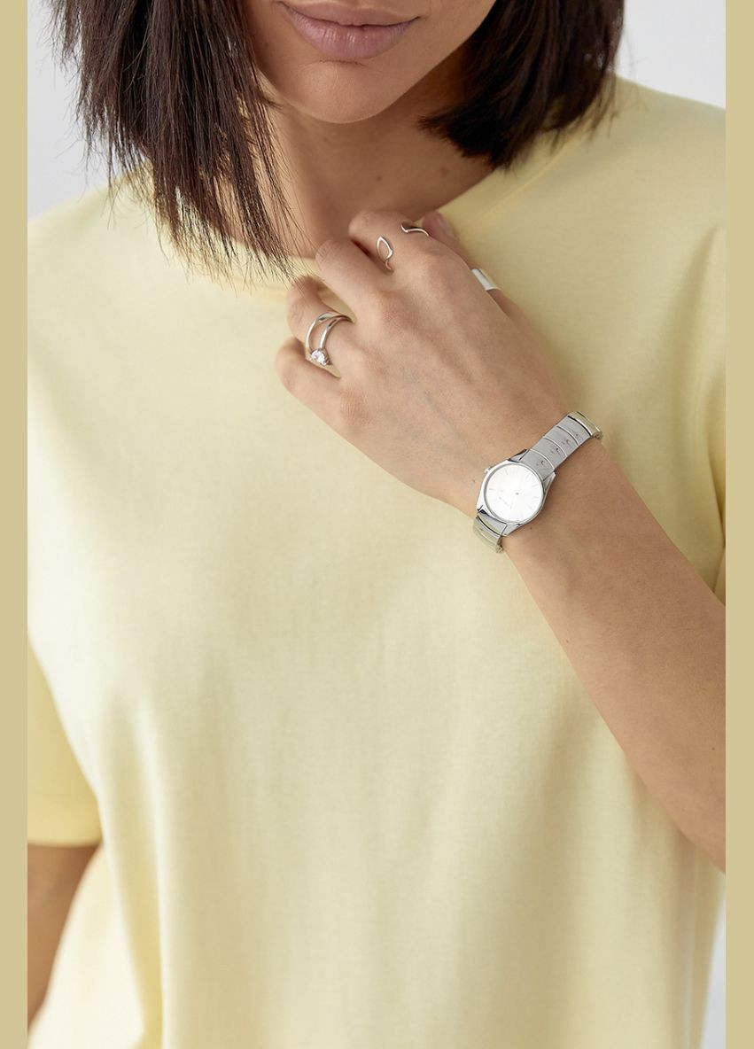 Однотонна футболка з розрізами Lurex Футболка - (333972623)