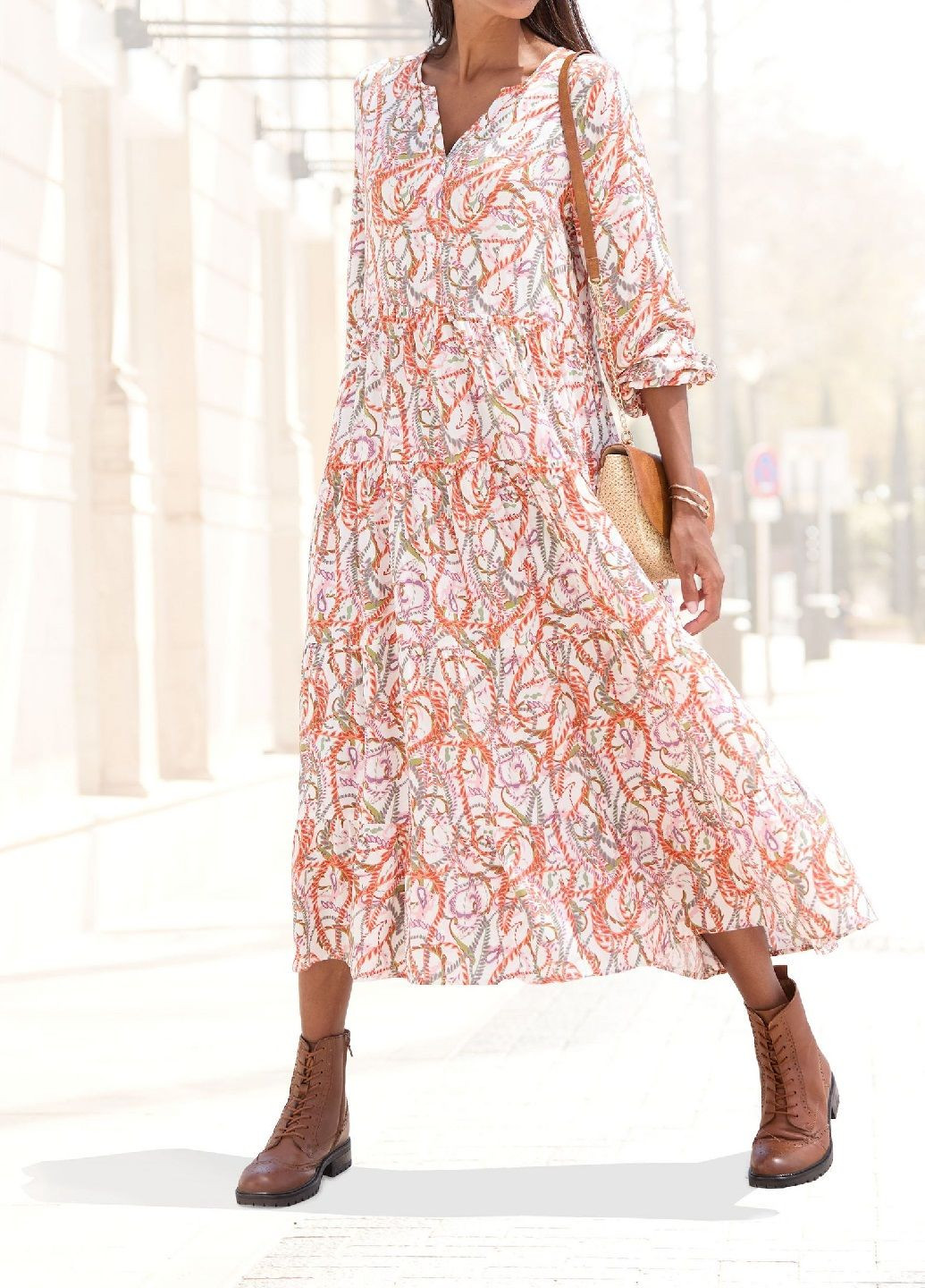 Бежевое повседневный платье Lascana с цветочным принтом