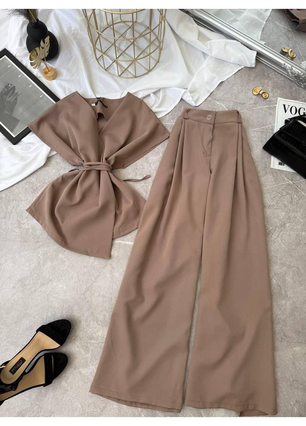 Костюм 2–ка з костюмки, з жилеткою та широкими штанами мод ЛКК-202, мокко, 50-52 No Brand (355469744)