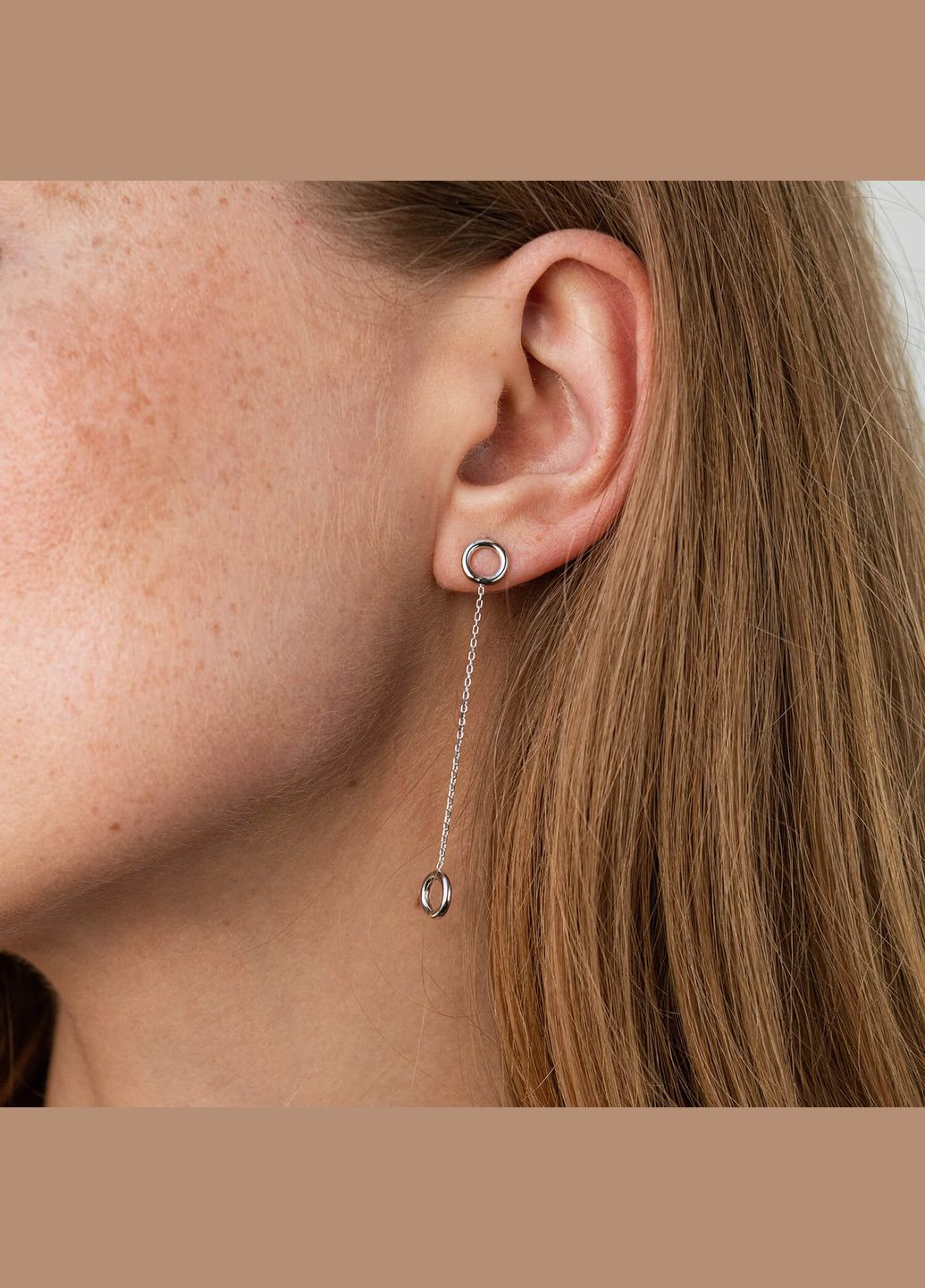 Сережки Кружечки на ланцюжку в білому золоті с07276 Oniks (264644162)