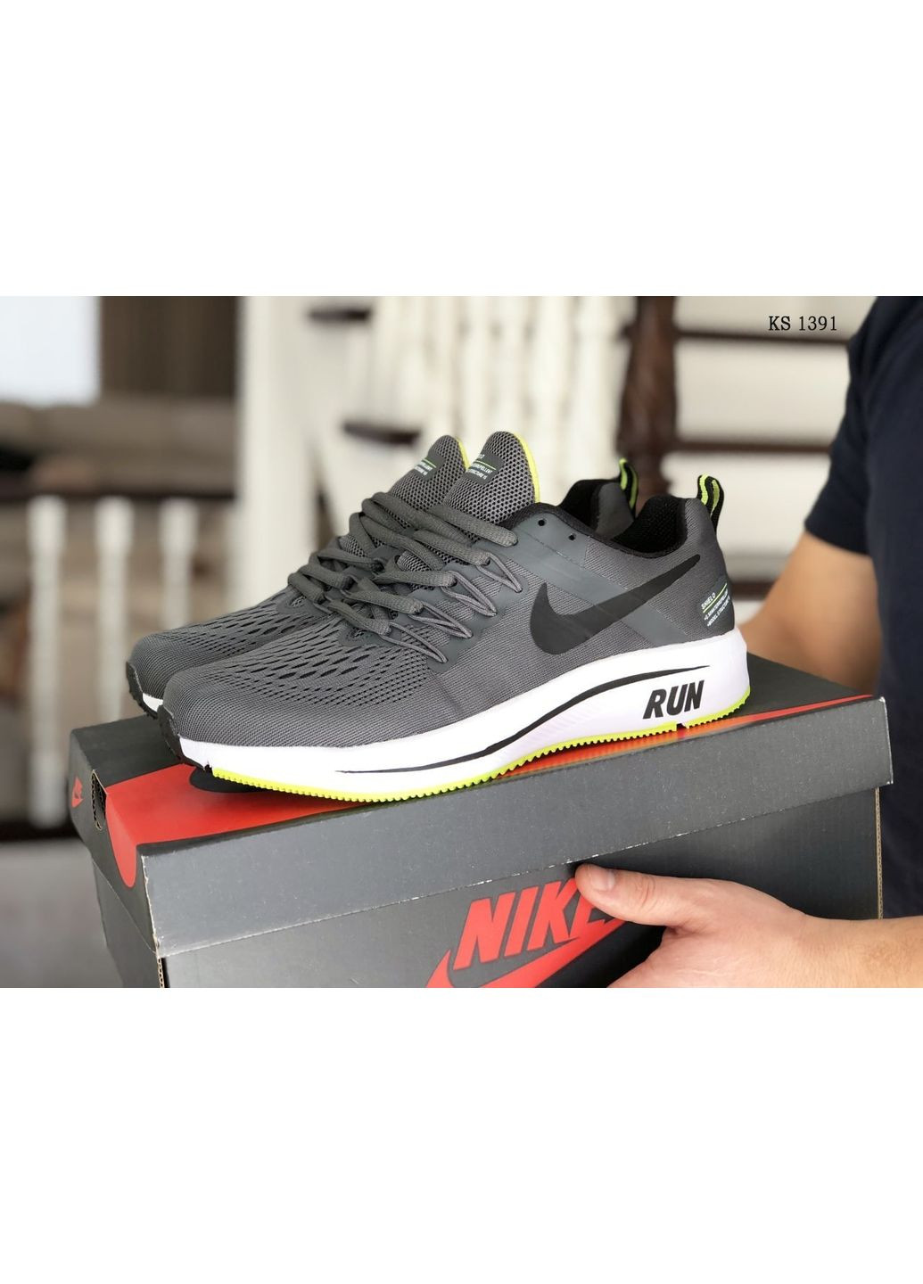 Комбіновані Осінні кросівки чоловічі nike air run shield найк аір No Brand