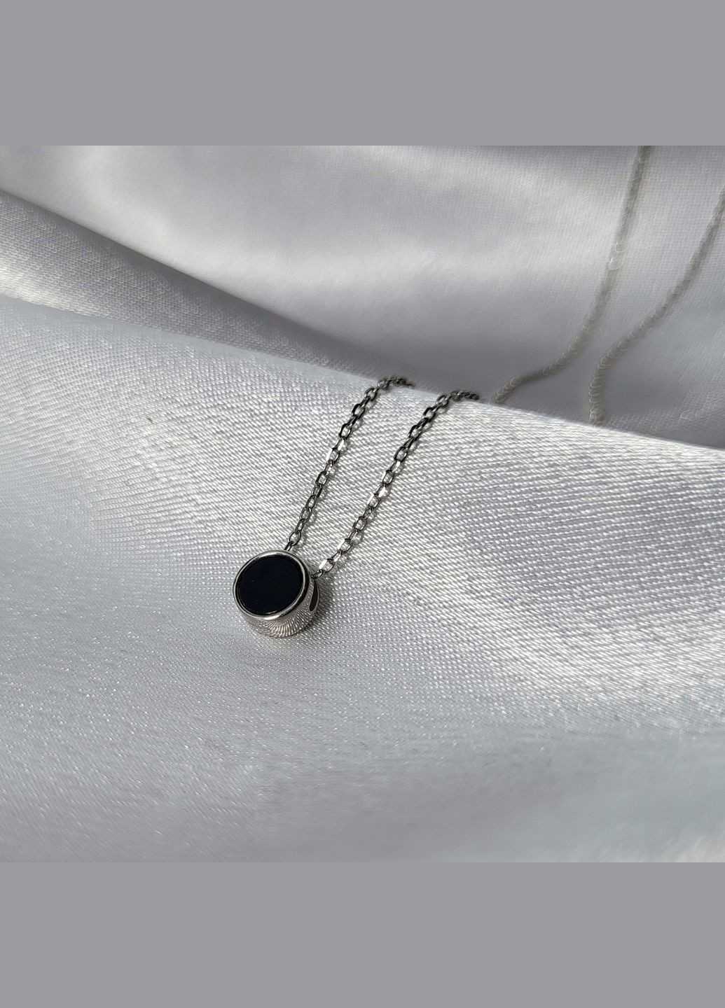 Срібний ланцюжок кольє з підвіскою Коло з Чорним Оніксом до см срібло 925 проби Родоване 1.70г Кл2о/415 No Brand (306854827)