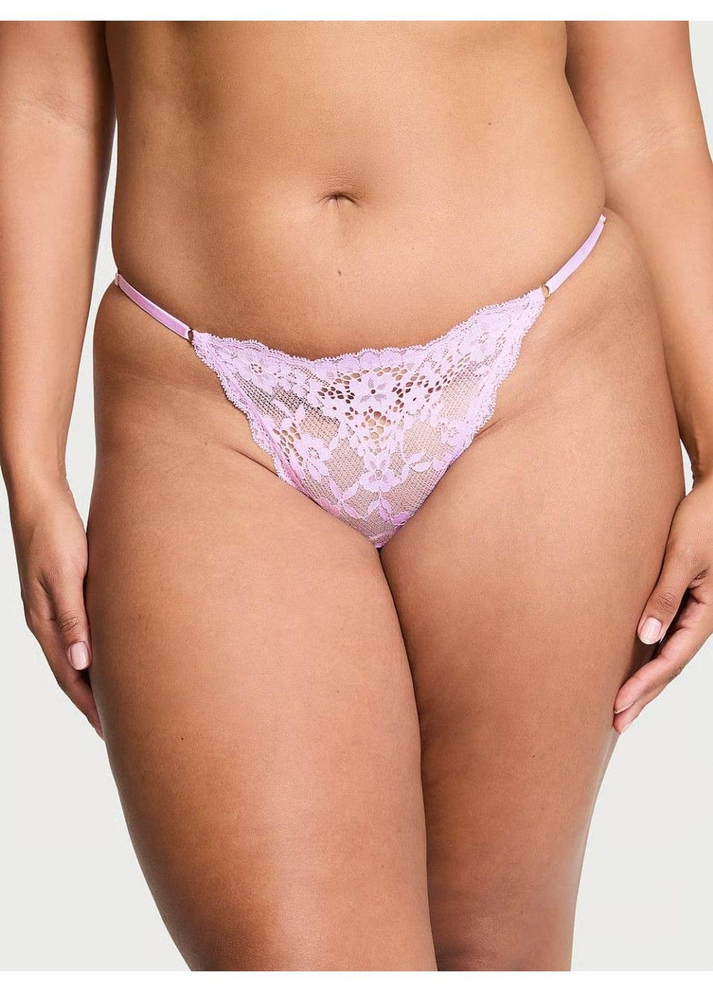Трусики-стрінги жіночі люксові мереживні Lace Adjustable V-String Panty бузкові Victoria's Secret (361010414)