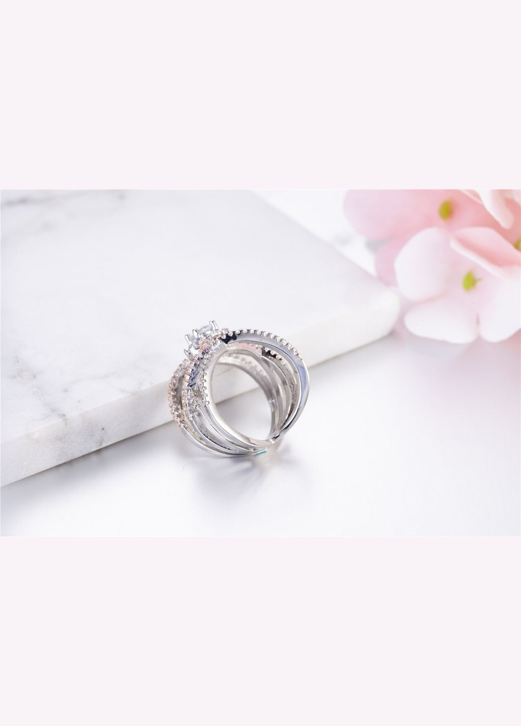 Жіноче широке кільце з неіржавкої сталі з камінням, колір срібло + золото, розмір 17 No Brand (311222761)