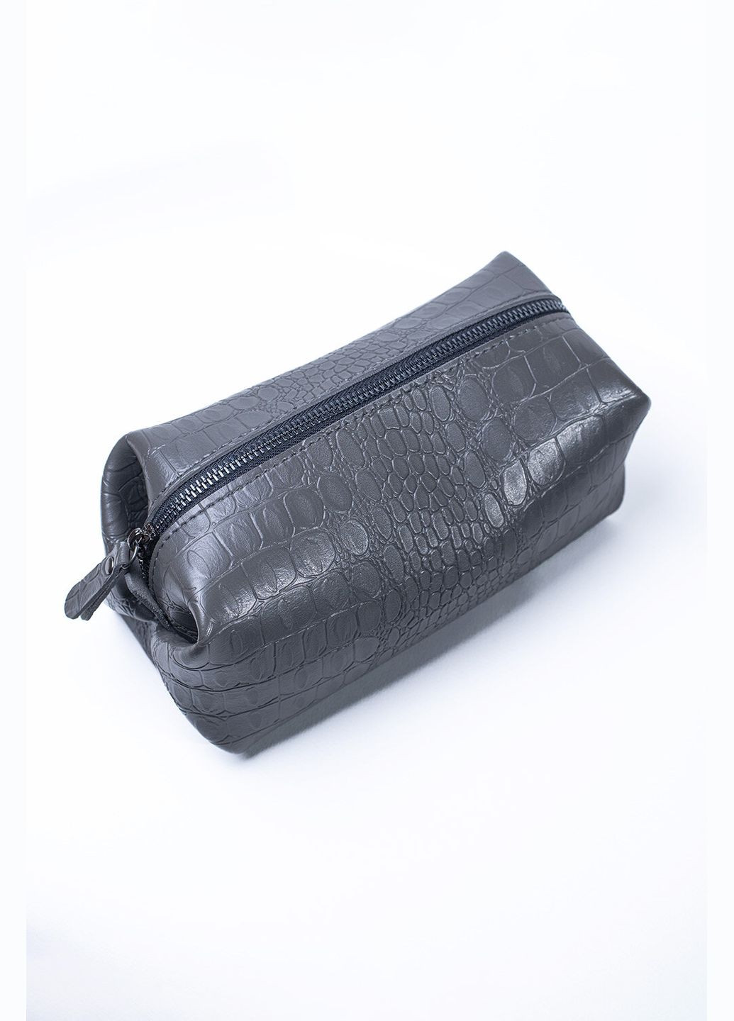 Косметичка з екошкіри сірого кольору крокодил VOLMAS (316302495)