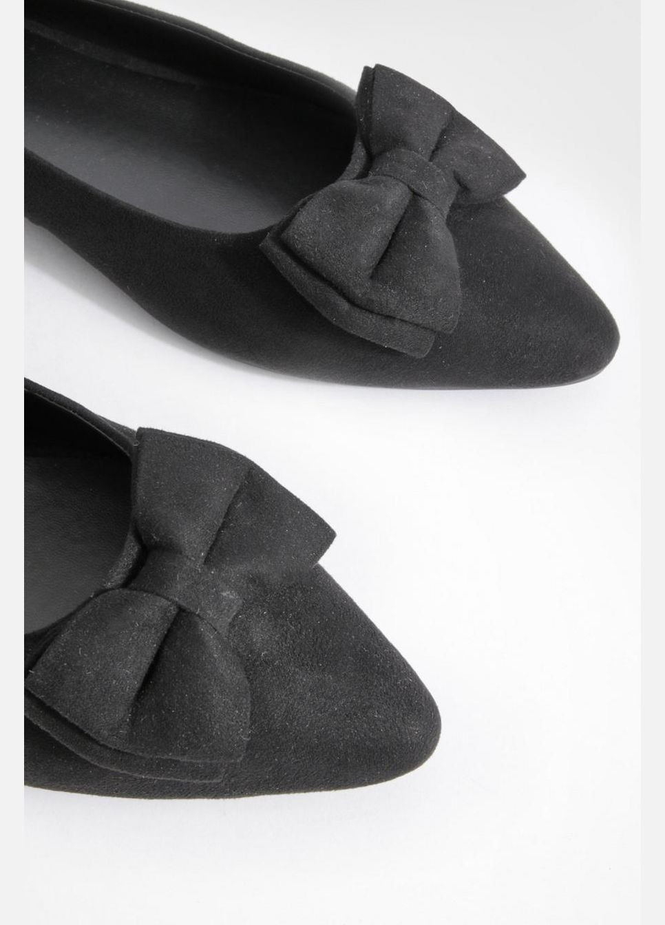 Жіночі балетки Boohoo | чорні однотонні штучна замша (322398792)