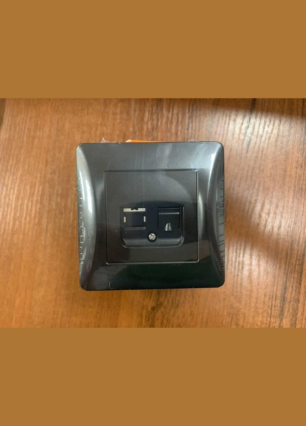 Розетка одинарная компьютерная черный графит BINERA Videx (355267822)