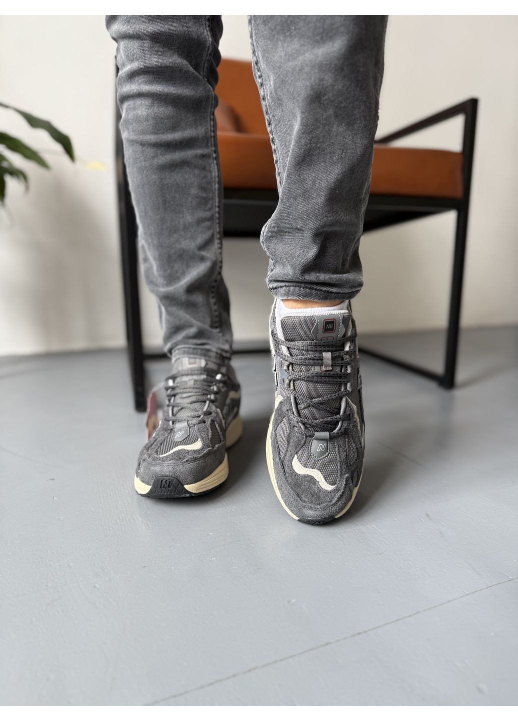 Серые демисезонные кроссовки мужские new balance 1906d dark grey beige gore-tex нью беланс 1906d No Brand