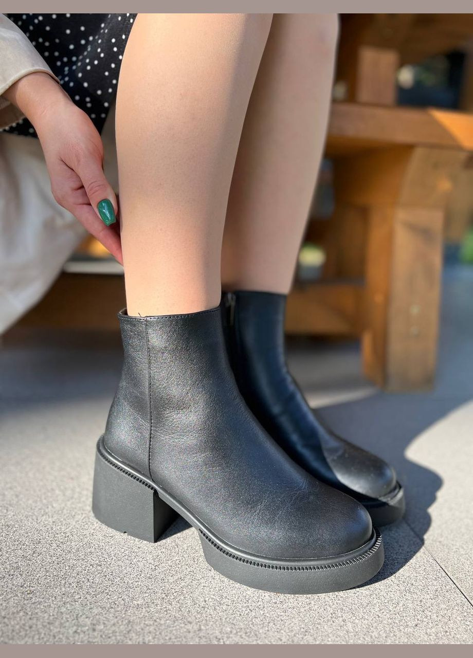 Осенние женские ботинки из кожи черные (1278) No Brand