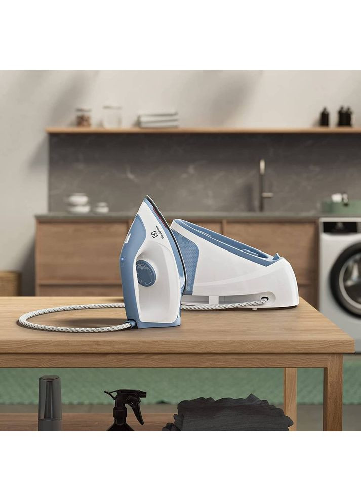 Утюг с парогенератором E5ST12DB Electrolux (316220169)