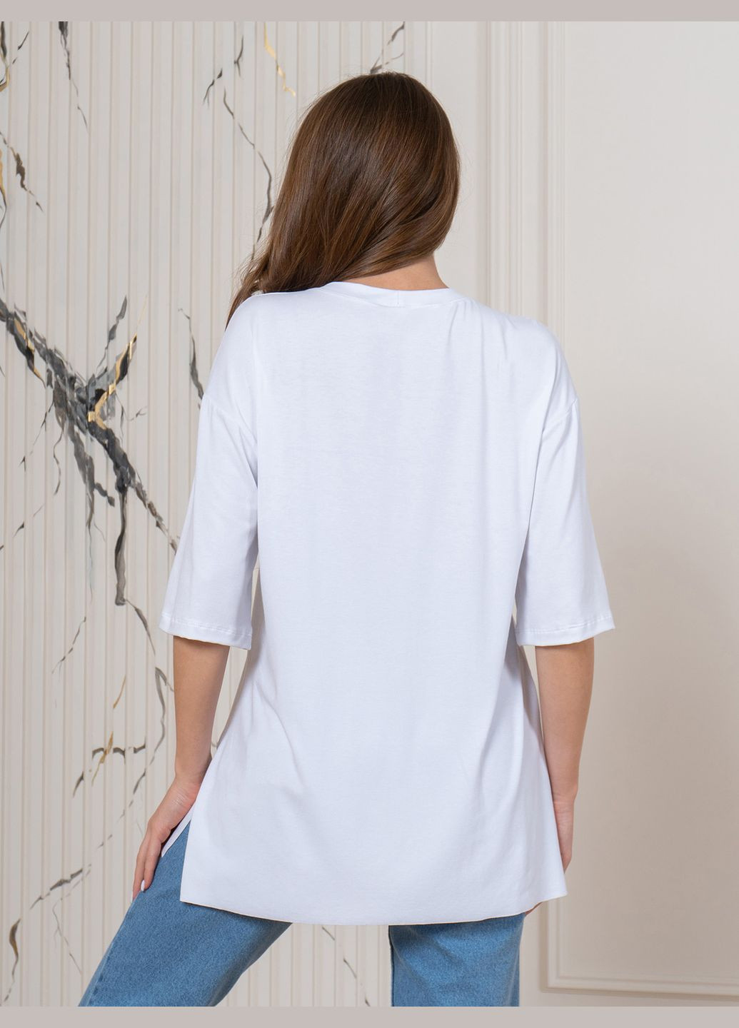 Белая летняя футболки ISSA PLUS 14547